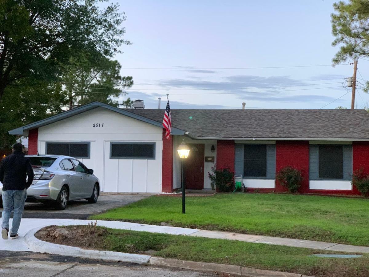 Oasis Near Dfw Airport With Mediterranean Setting Irving Exterior foto